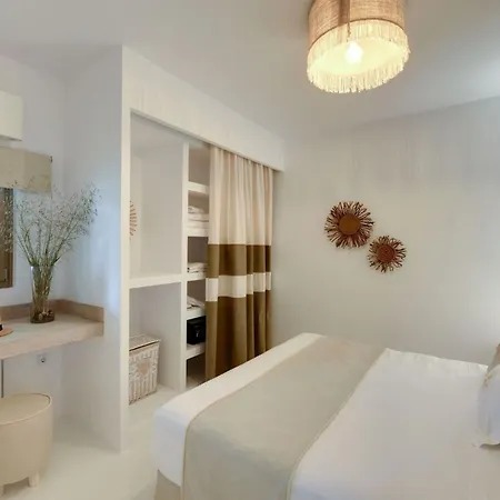 Executive Paros 4 Bedrooms Almyrikia Sunset Stunning Sea View *