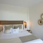 Executive Paros 4 Bedrooms Almyrikia Sunset Stunning Sea View *