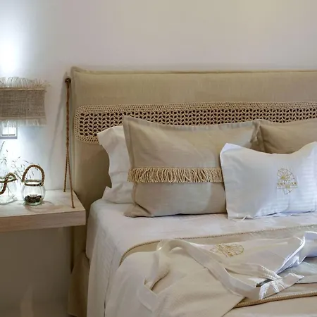 Executive Paros 4 Bedrooms Almyrikia Sunset Stunning Sea View Villa *